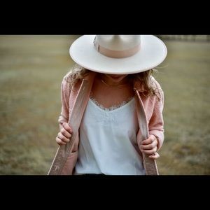 Meet your Posher, Toni